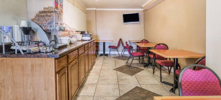 科罗拉多斯普林斯-切斯特纳特街温德姆速8酒店(Super 8 by Wyndham Colorado Springs/Chestnut Street)图片