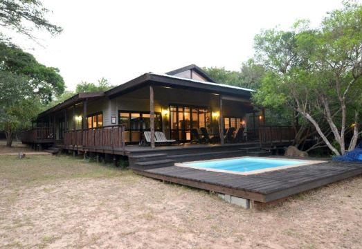 Umthiba Bush Lodge Hotel Overview