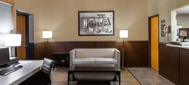 斯托姆莱克速8酒店(Super 8 by Wyndham Storm Lake)图片