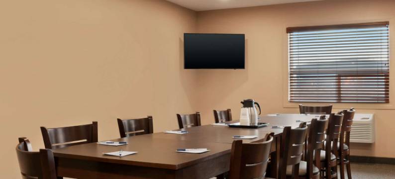 平彻溪Travelodge by Wyndham酒店(Travelodge by Wyndham Pincher Creek)图片