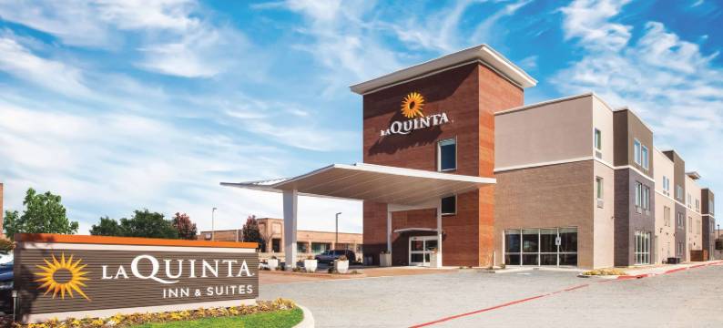 达拉斯东北部植物园拉昆塔温德姆套房酒店(La Quinta Inn & Suites by Wyndham Dallas Northeast-Arboretum)图片