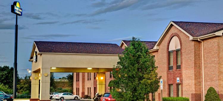 路易斯维尔西南戴斯套房酒店(Days Inn & Suites by Wyndham Louisville SW)图片