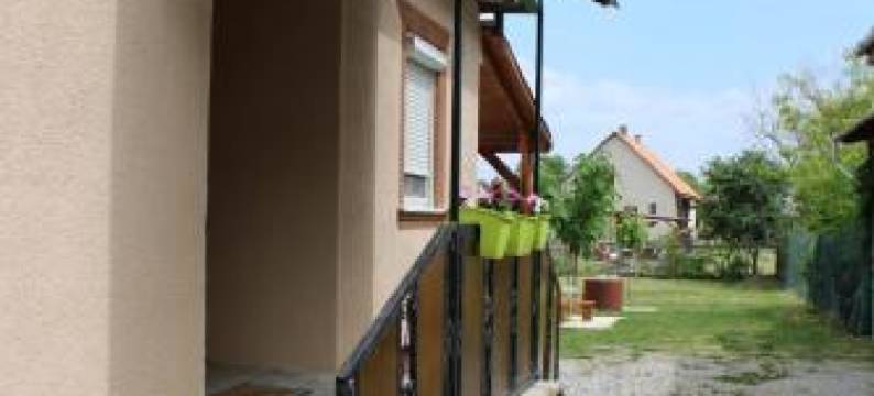 Hattyú vendégház Poroszló图片