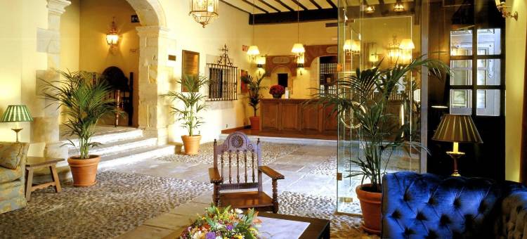 桑蒂拉纳大海旅馆(Parador de Santillana del Mar)图片