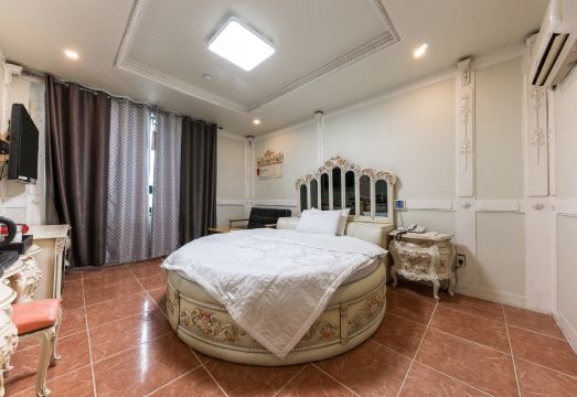 Changwon Palyong-Dong Days Hotel Overview