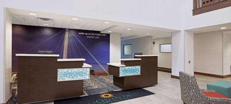 奥马哈机场市中心拉昆塔温德姆套房酒店(La Quinta Inn & Suites by Wyndham Omaha Airport Downtown)图片