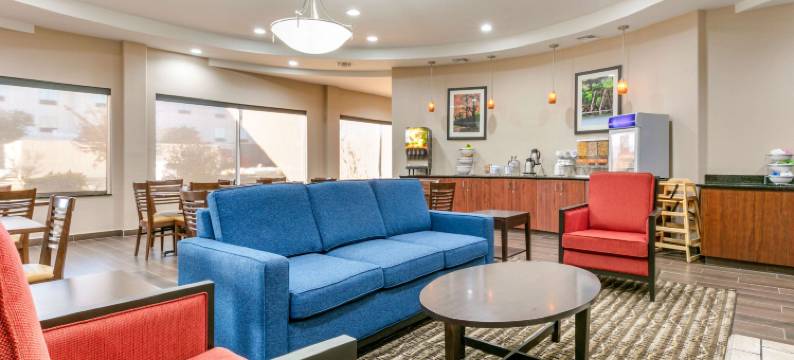 范布伦-福特史密斯舒适套房酒店(Comfort Inn and Suites Van Buren - Fort Smith)图片