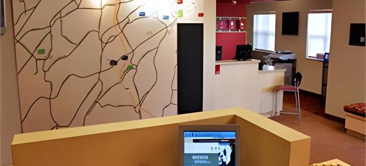 伯明罕霍姆伍德 I-65 郊区开放式客房(Suburban Studios Birmingham Homewood I-65)图片