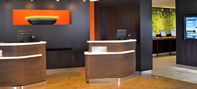 奥马哈阿克萨本村万怡酒店(Courtyard Omaha Aksarben Village)图片