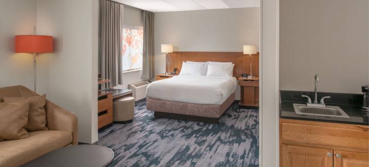 波士顿图克斯伯里/安多弗万枫酒店(Fairfield Inn Boston Tewksbury/Andover)图片