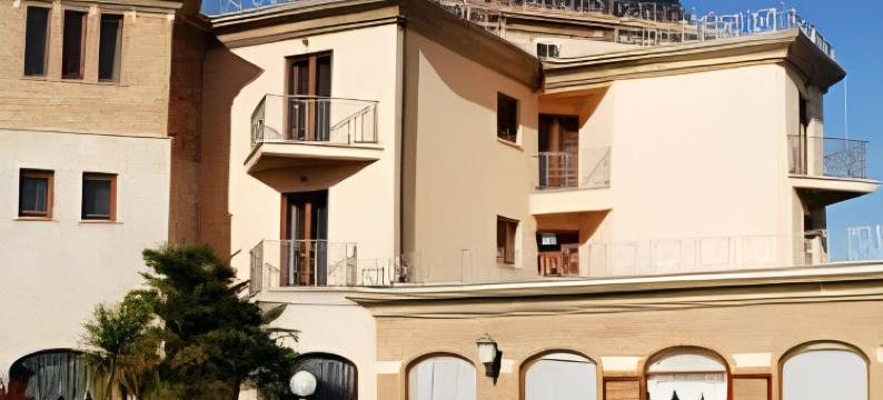 因佩拉托雷公园酒店(Park Hotel Imperatore Adriano)图片