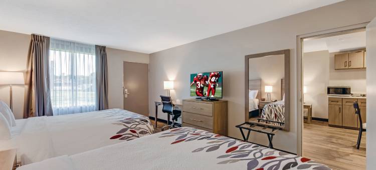 OYO 威尔克斯伯勒421号公路酒店(Red Roof Inn & Suites Wilkesboro)图片