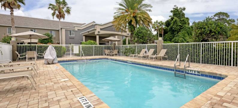 水滨贝斯特韦斯特酒店(Best Western Edgewater Inn)图片