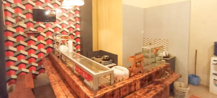 Ariska Room Near Alun Alun Jombang RedPartner图片