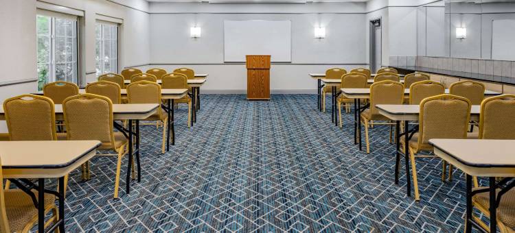 诺福克拉昆塔温德姆套房酒店(La Quinta Inn & Suites by Wyndham Norfolk)图片