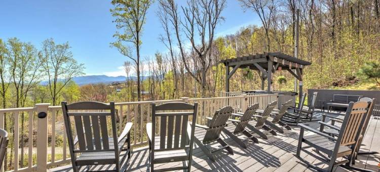 NEW BearWoodsLodge#Mt LaConte ViIEW/ PRIVATE Woods/ WrpAround DECK/Giant Theater图片