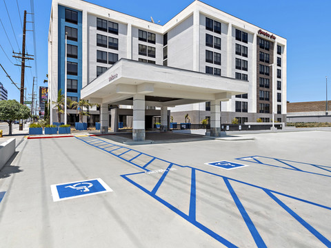 洛杉矶机场欢朋酒店，加州