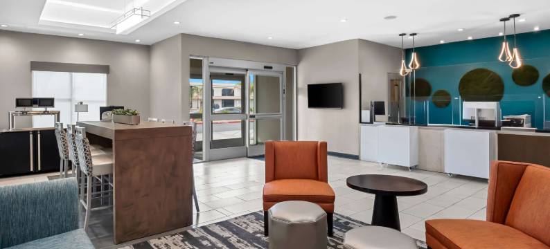 斯特韦斯特圣贝纳迪诺贝酒店(Best Western San Bernardino Hotel)图片