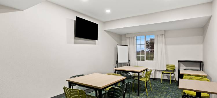 希尔顿威廉斯Spark(Spark by Hilton Williams)图片