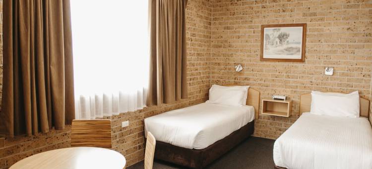 里士满克罗尼尔汽车旅馆(Colonial Motel Richmond)图片