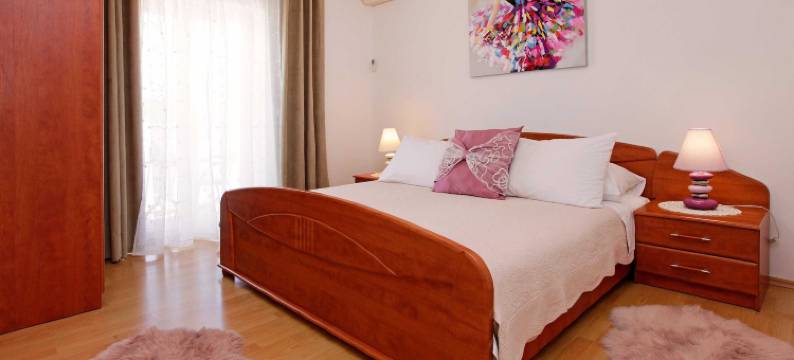 多达阳光公寓(Sunshine Apartment Doda)图片