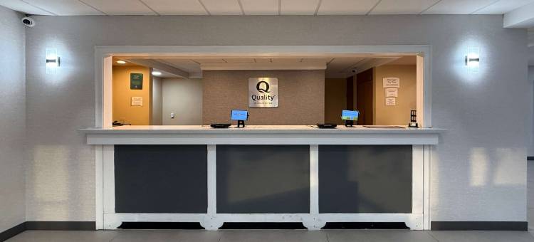 阿伦港巴顿坊西凯艺套房酒店(Quality Inn & Suites Baton Rouge West - Port Allen)图片