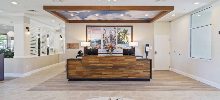 玛格丽塔维尔的指南针在梅德福(Compass by Margaritaville Medford)图片