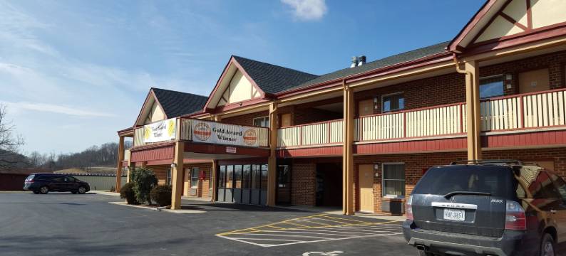 格雷德普林斯 I-81 伊克诺旅馆(Econo Lodge Glade Springs I-81)图片