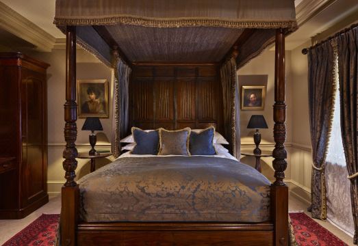 Batty Langley's Hotel Overview