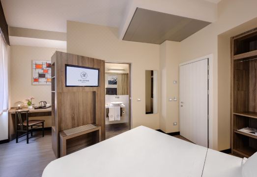 Hotel Mentana, by R Collection Hotels Hotel Overview