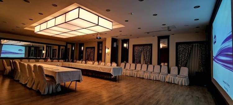 白色公园酒店(White Park Hotel)图片