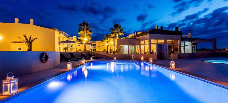 普拉希德村庄酒店(Placid Village)图片