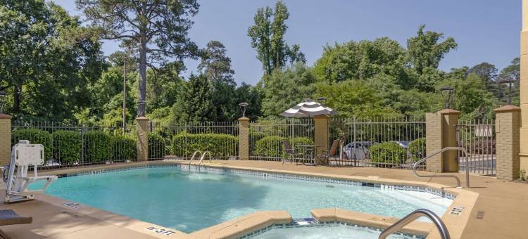 哥伦布州立大学舒适套房酒店(Comfort Suites Columbus State University Area)图片