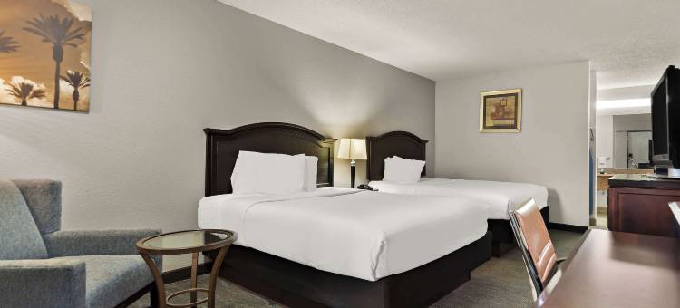 罗德威旅馆 伦伯顿中心(Rodeway Inn)图片