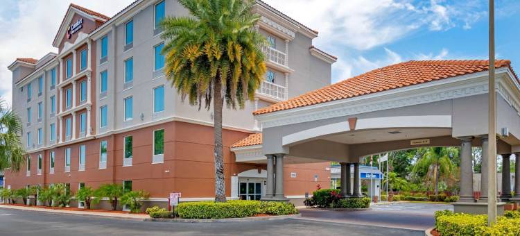 墨尔本棕榈湾温德姆拉昆塔套房酒店(Comfort Inn & Suites Melbourne-Viera)图片