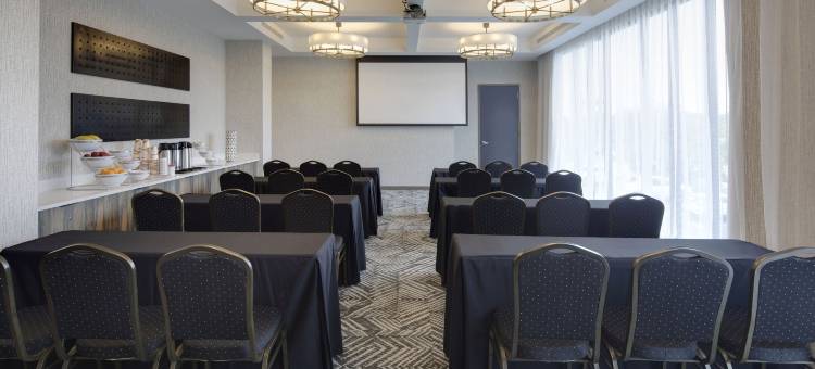 迈阿密国际机场舒适套房酒店(Comfort Inn & Suites Miami International Airport)图片