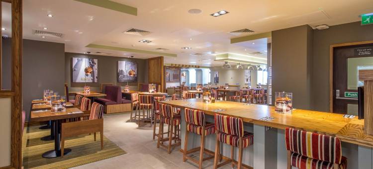 特尔福德国际中心普瑞米尔酒店(Premier Inn Telford International Centre)图片