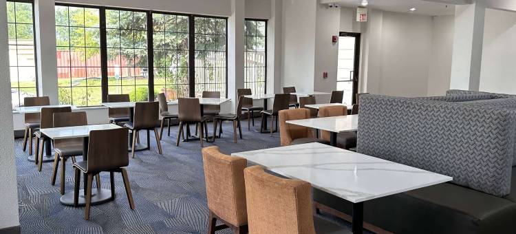 温德姆南荷兰拉昆塔温德姆套房酒店(La Quinta Inn & Suites by Wyndham South Holland)图片