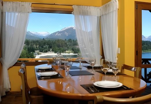 Charming Luxury Lodge & Private Spa Hotel Overview