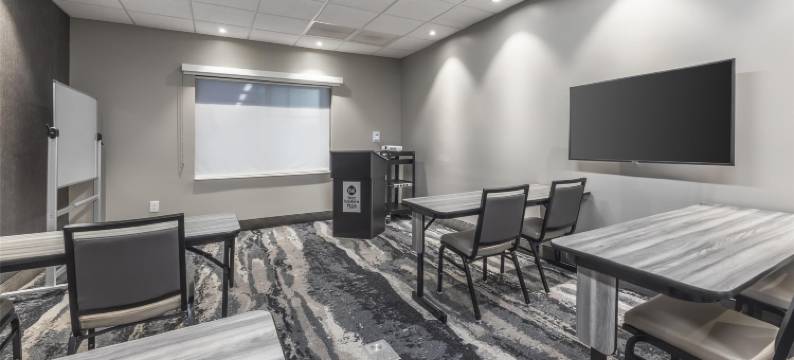 劳伦斯堡贝斯特韦斯特优质酒店(Best Western Plus Lawrenceburg)图片