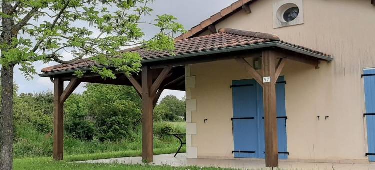 Villa in Les Forges with Golf & Pool Access图片