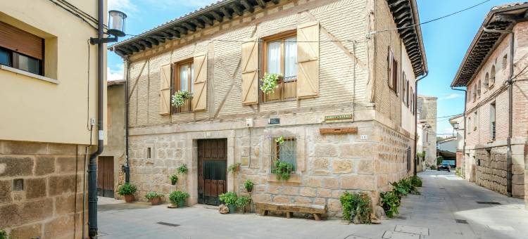 Mansion in Salinillas with Private Pool图片