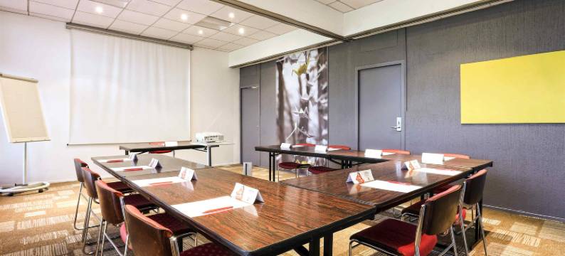 沙勒维尔-梅济耶尔宜必思酒店(Ibis Charleville-Mézières)图片