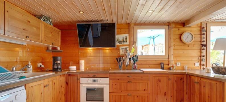 Riverside Chalet Retreat图片