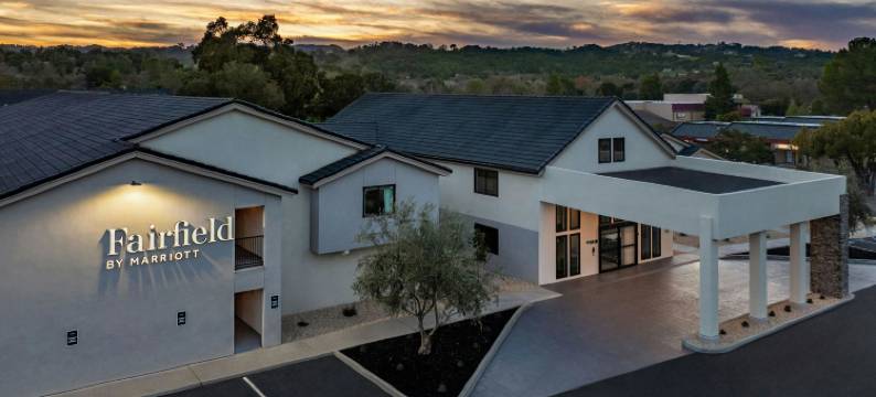 阿塔斯卡德罗万枫酒店(Fairfield by Marriott Inn & Suites Atascadero)图片