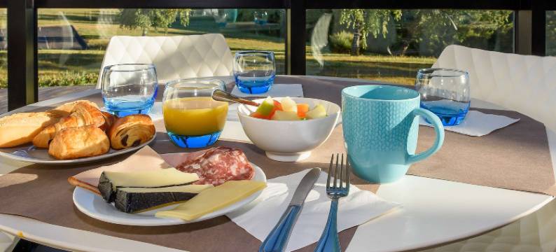 浮图罗斯科普阿克蒂斯美居酒店(Hôtel Mercure Poitiers Site du Futuroscope)图片