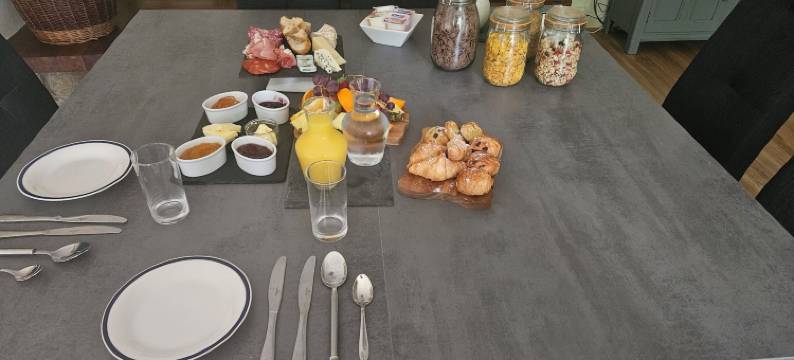 狮子巢穴 - 曼蒂利的La Loge(The Lions Den - La Loge Mantilly)图片