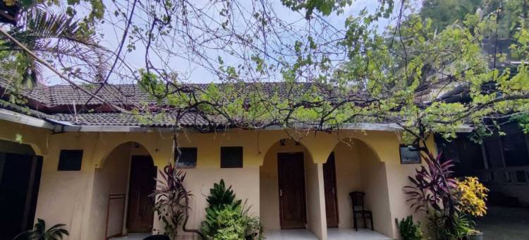 OYO 95108 纳雷斯瓦里民宿伊斯兰旅馆(OYO 95108 Nareswari Homestay Syariah)图片