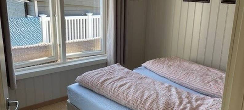 Cottage for rent by the sea图片