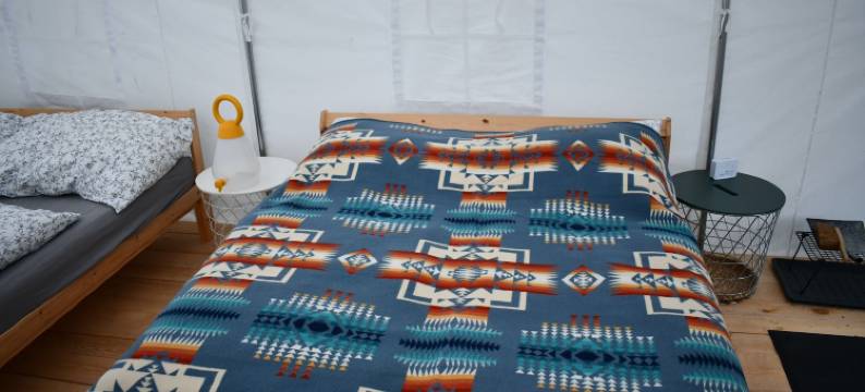 维也纳阿尔卑斯山的野外豪华露营(Wild Glamping in the Vienna Alps)图片